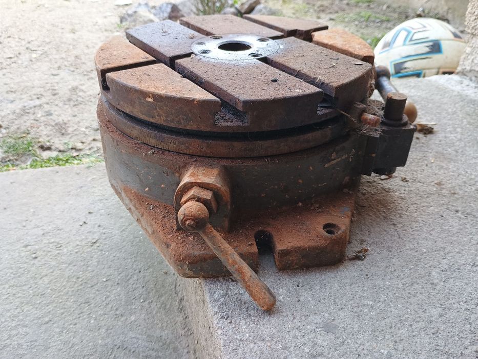 Сьемник  ссср , фреза отрезная Штангельциркуль. Поворотный стол