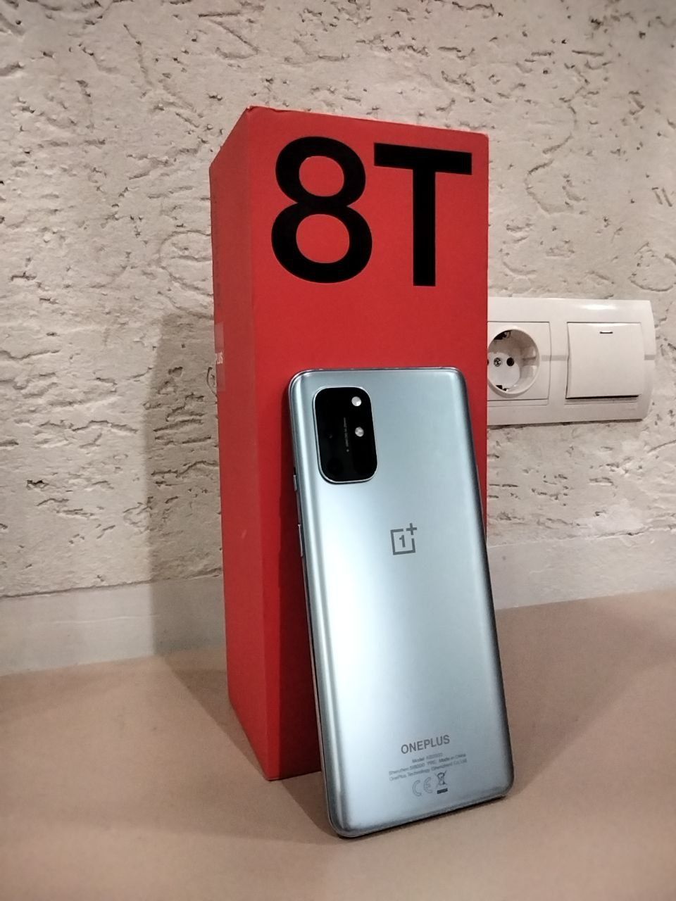 Oneplus 8T розбитий