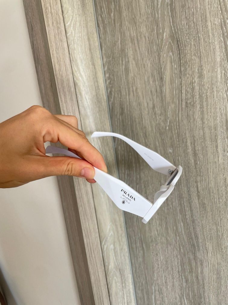 Nowe okulary przeciwstoneczne dla kobie style Prada