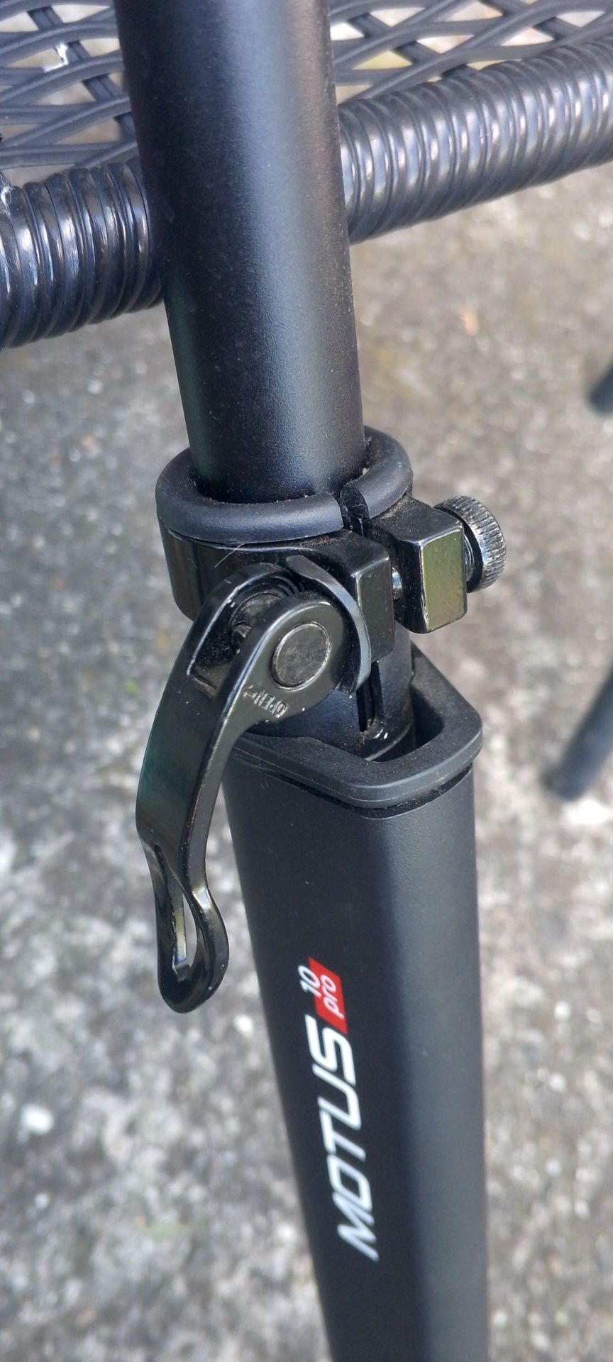 Sztyca z kierownicą i mostkiem Motus pro 10 2022