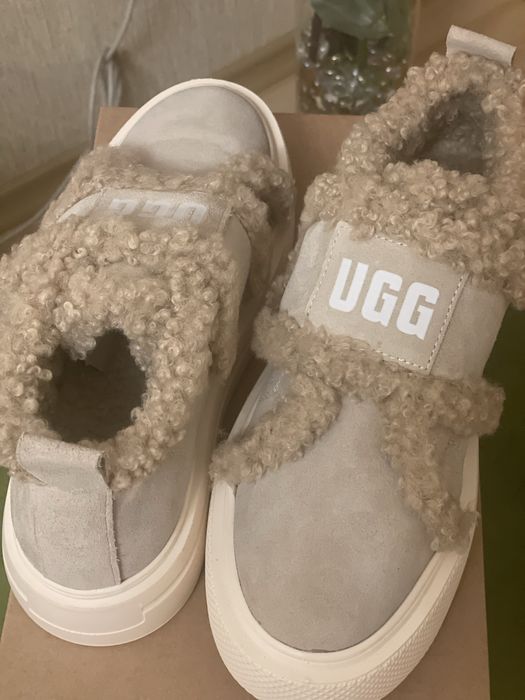 Зимние кеды , натуральный замш новые