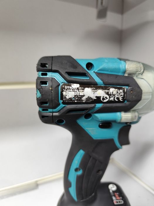 Makita DTW 285 безщітковий акумуляторний гайковерт Макіта оригінал