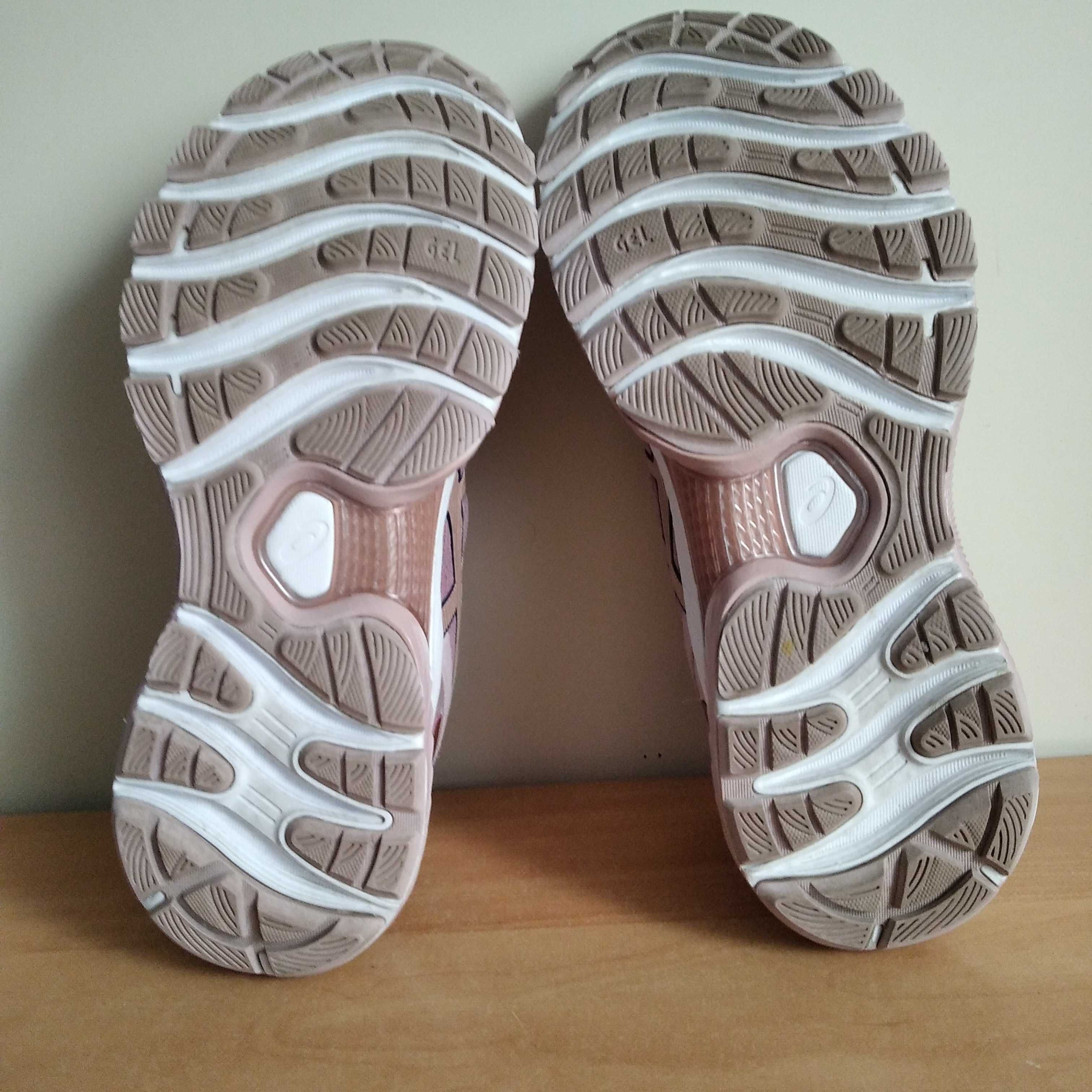 Profesjonalne buty biegowe ASICS Gel Nimbus 22 roz.eu-38