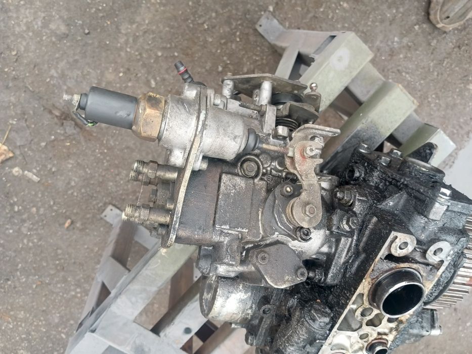 Продам топлівну з форсунками на Івеко Дейлі 2000 року.