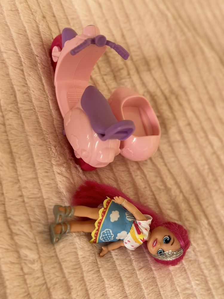 Дочка Барби на мопеде игрушка в кукольный дом