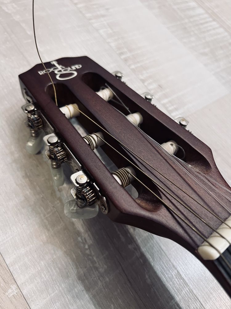 Gitara elektroklasyczna klasyczna z wpięciem