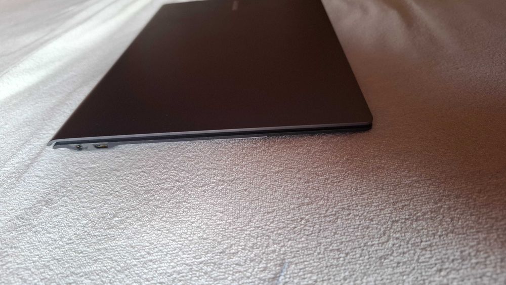 Samsung Galaxy Book S | i5 | super leve | precisa formatação / disco