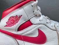 AIR JORDAN 1 MID sneakersy wysokie białe czerwone rozm. 44,5 / US 10.5