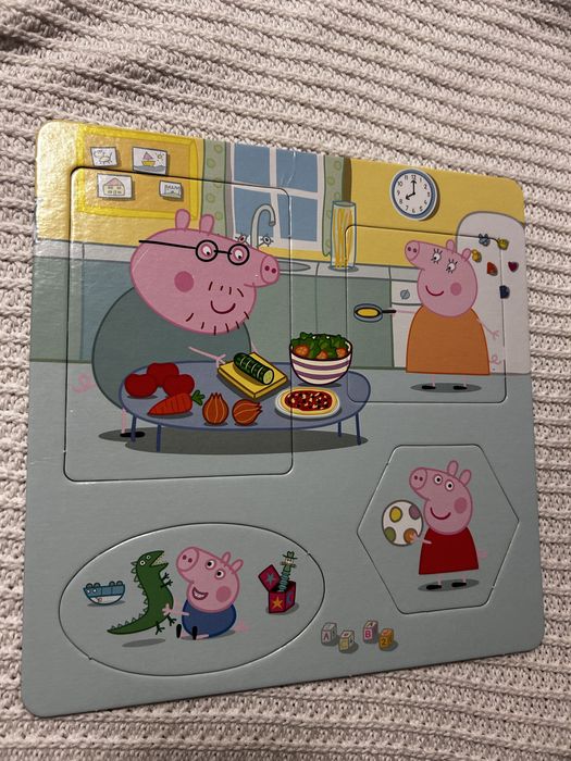 Zestaw puzzli i gier Swinka Peppa