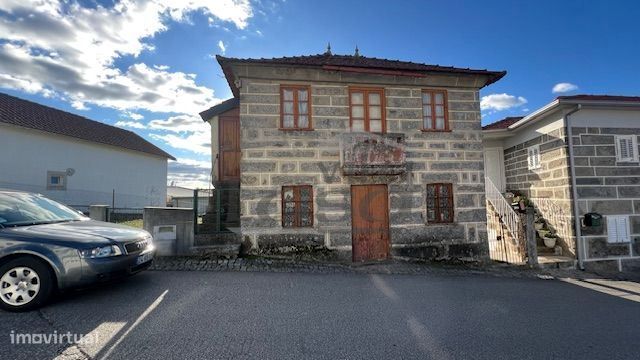 Moradia para Restauro em Caramos, Felgueiras.