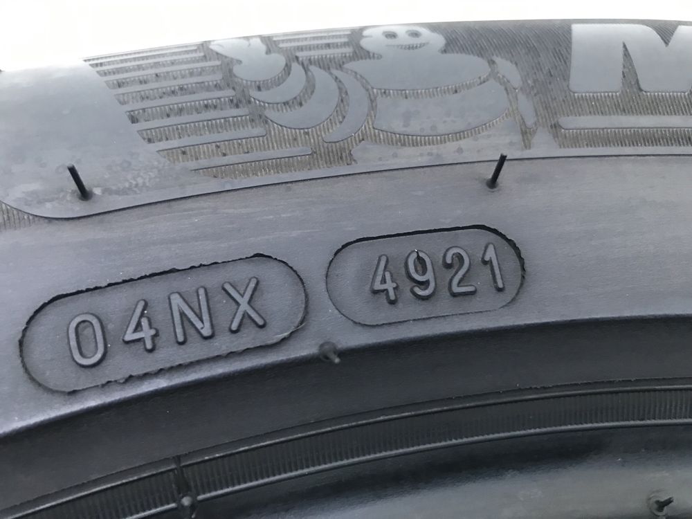 Opony letnie MICHELIN 235/55/17 stan BDB