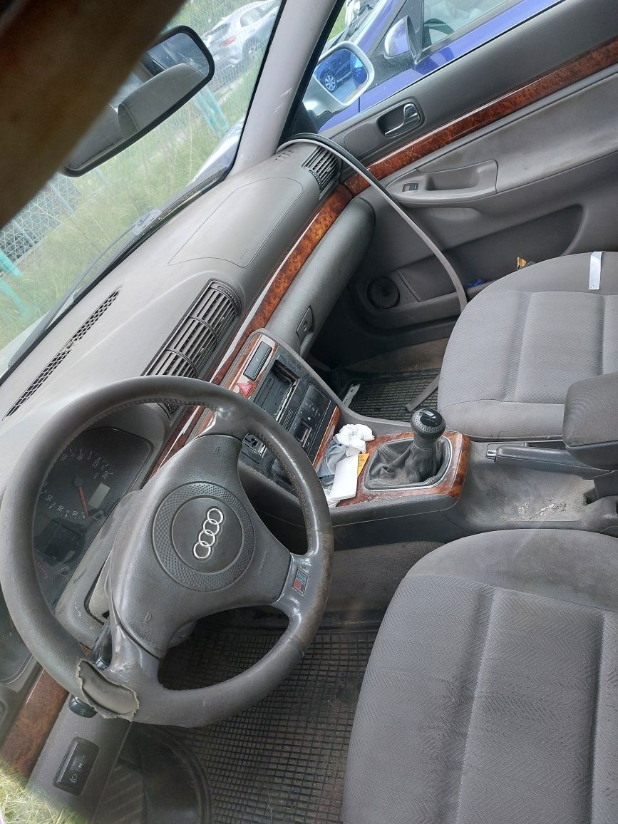 Audi A4 B5 maska zderzak lampa błotnik lusterko fotel części