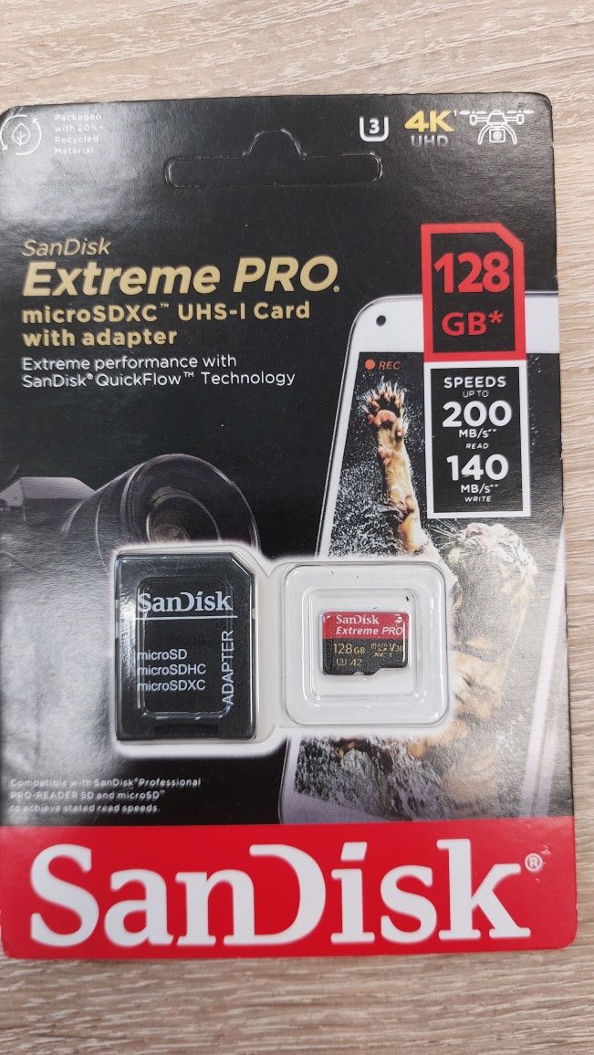 Карти пам'яті SanDisk 128 GB microSDXC UHS U3 Extreme Pro+SD Adapter