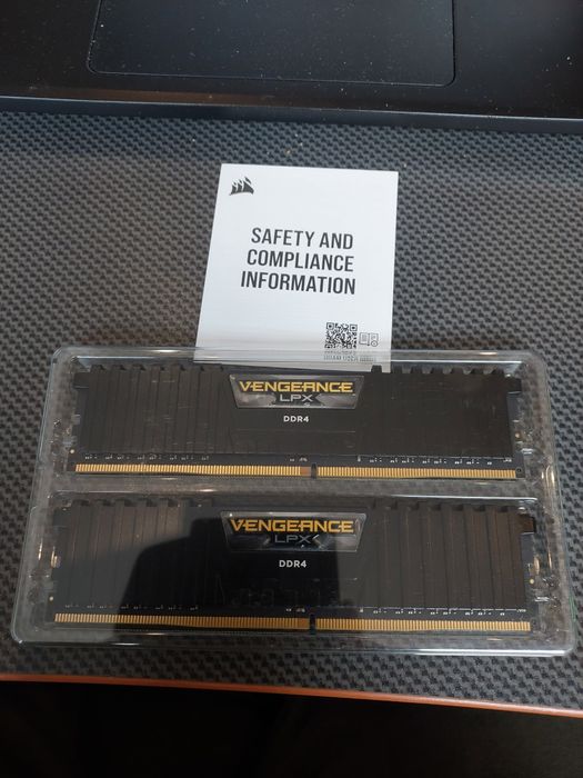 Pamięć RAM Corsair DDR4 16GB