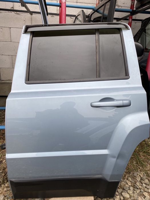 Двері (двери, дверь) Jeep Patriot compass Renegade Cherokee PBA PW7