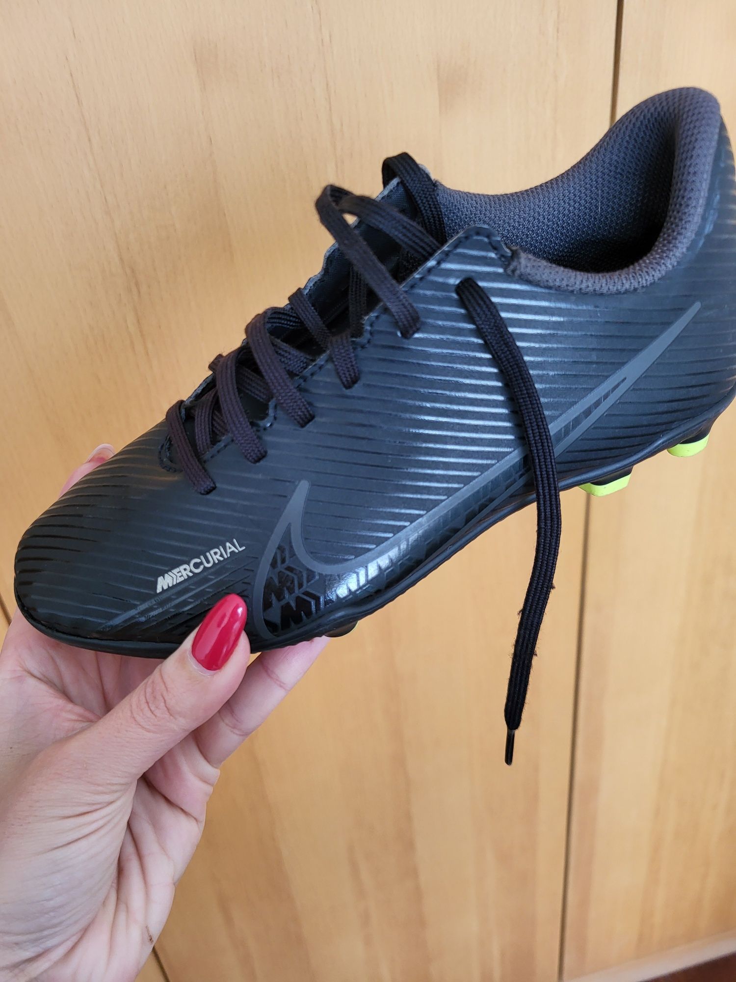 Chuteiras Nike mercurial 35.5