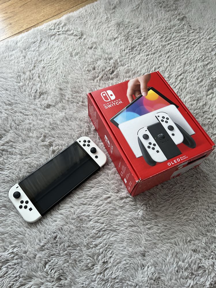Nintendo Switch Oled + Чохол + Оригінальний Геймпад