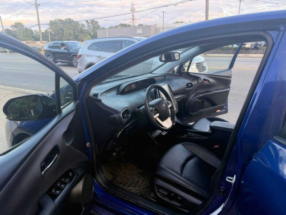 Toyota Prius Four Touring      2018