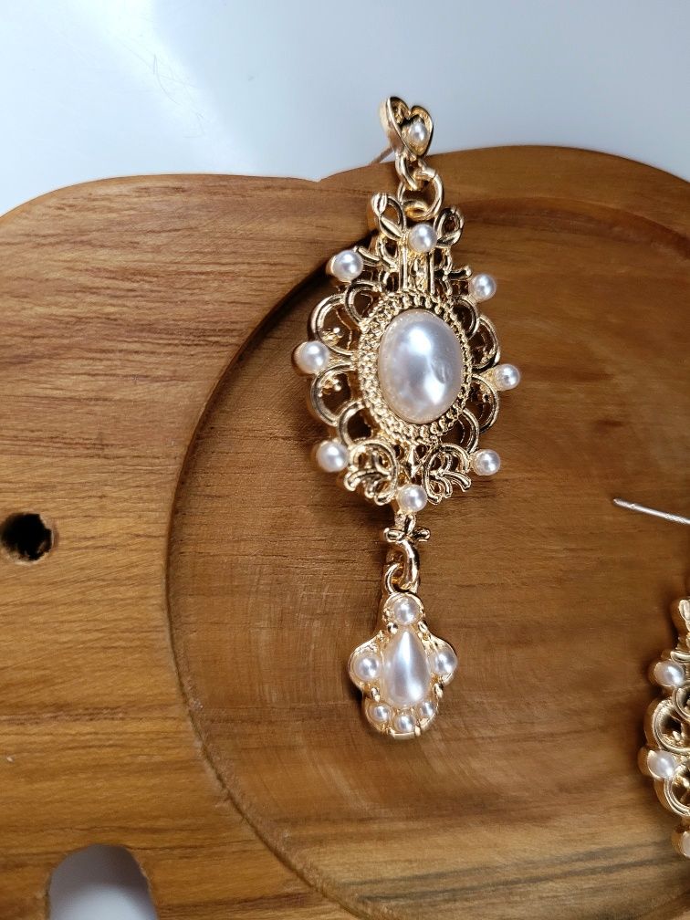 Eleganckie wiktoriańskie perłowo złote kolczyki ślubne victorian style