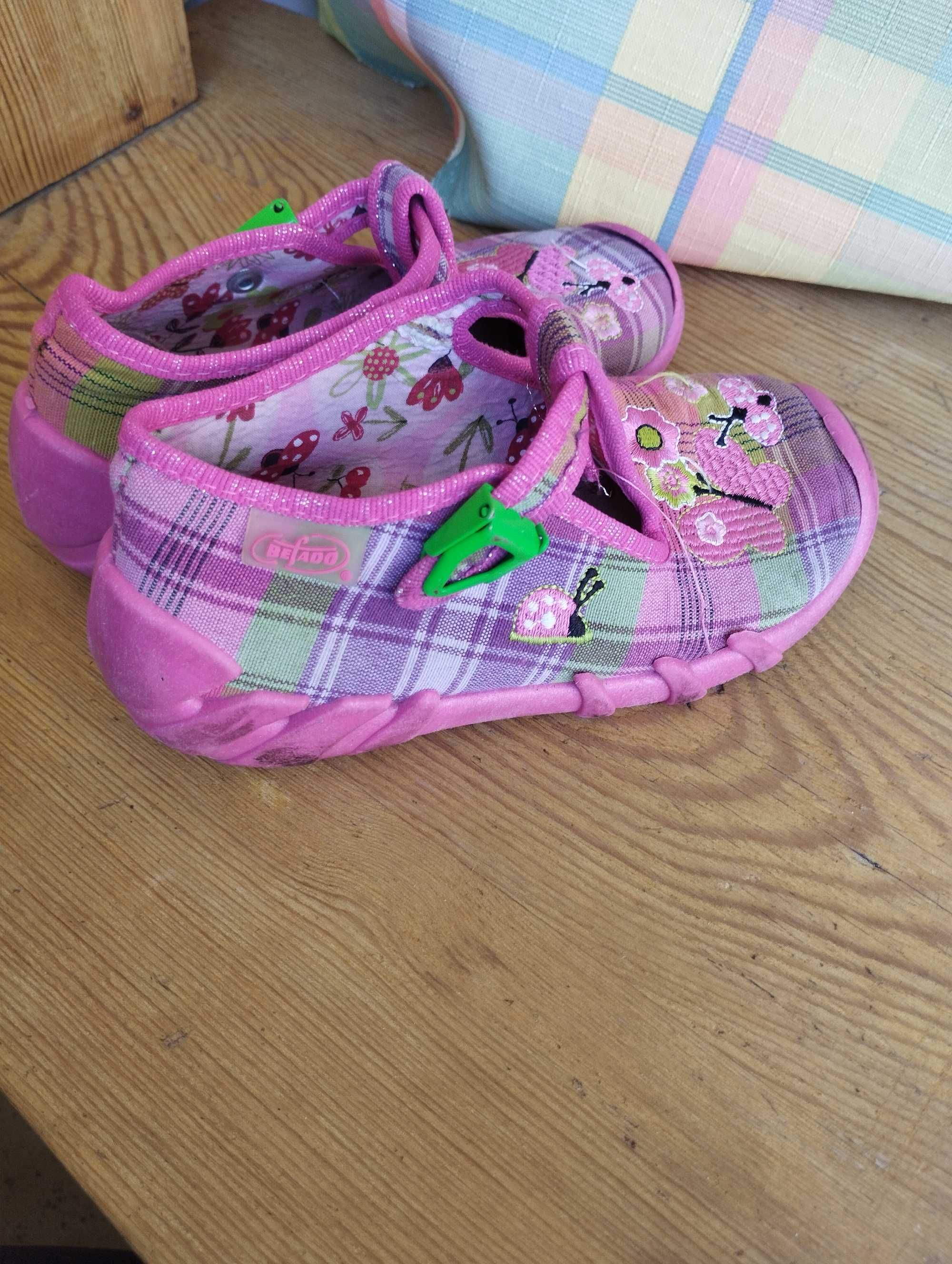 Kapcie dla dziewczynki rozmiar 24