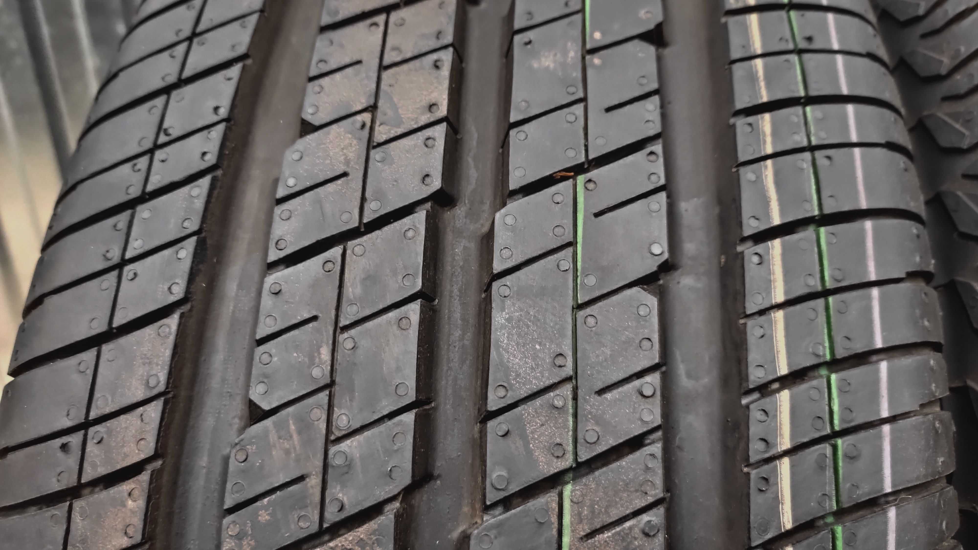 шини 235/65R16C Continental Vanco 2. 99%. Німеччина. с