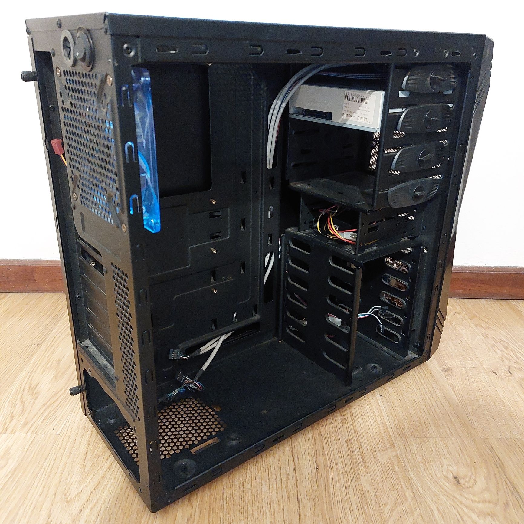 Caixa de Computador / Gabinete / Case