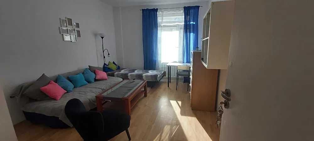 Przestronny pokój do wynajęcia w centrum idealny dla Studentki!