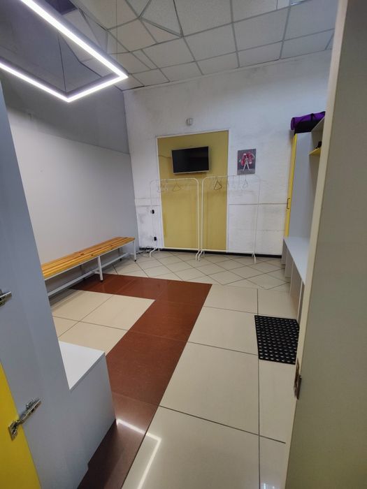 Танцювальна зала. Троєщина. Оренда. Бомбосховище