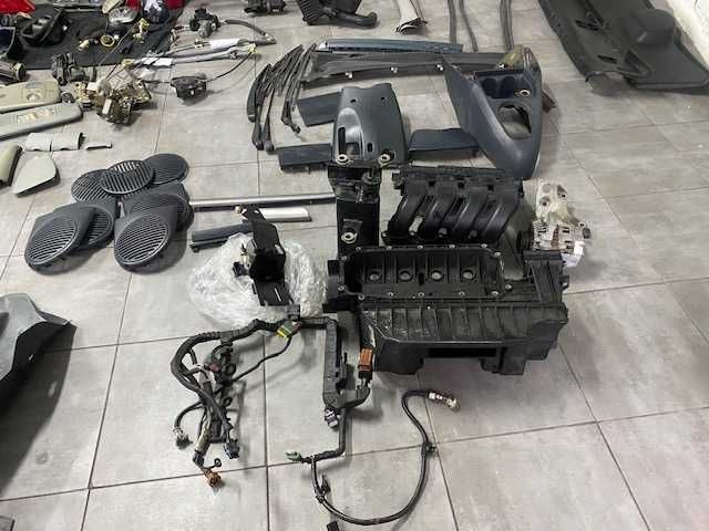 VARIAS PEÇAS Renault 3 1.2 16V (2001/05), Borrachas, chapeleiras, etc