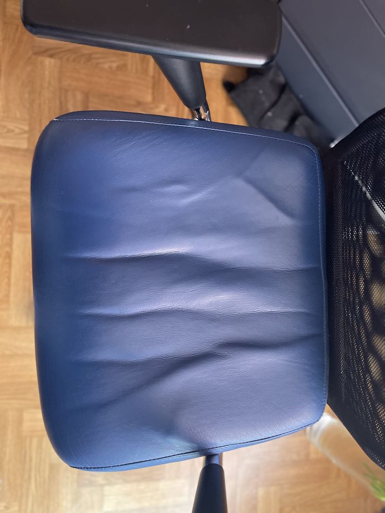 Офісне крісло nowy styl EVOLUTION