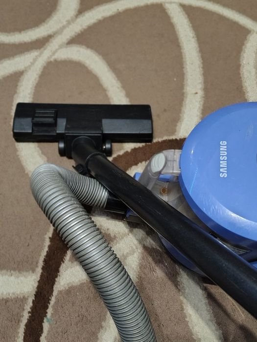 Продам пылесос Samsung SC4326 1600W