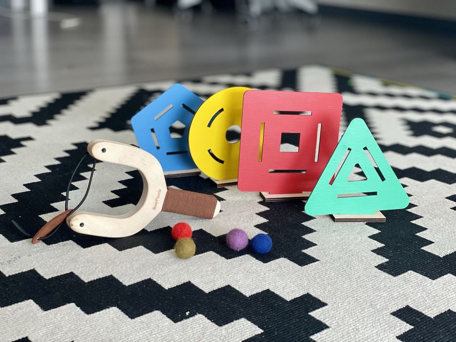 Набір для стрільби з рогатки.  Дитяча мʼяка рогатка