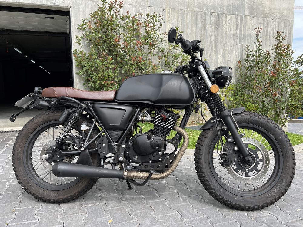 Mutt Akita All Black 125cc