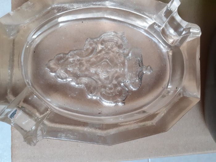 Bomboneira / Cinzeiros / Taças / Travessa