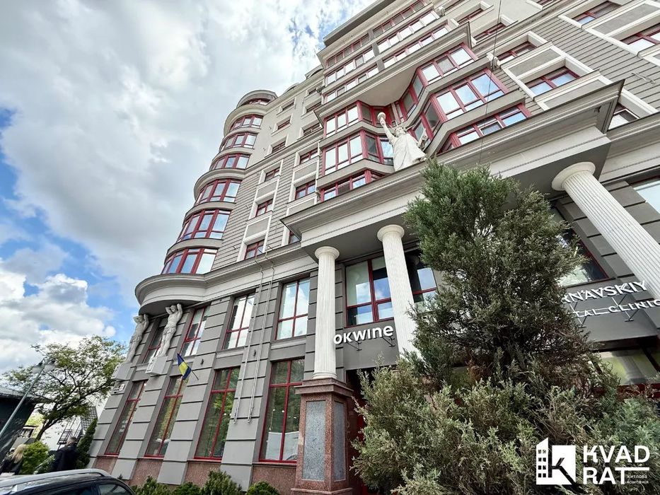 Продаж дохідного комерційного приміщення в центрі! Будинок еліт класу!