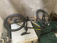 Vendo bicicleta de montanha troco por iphone 13 paars cima
