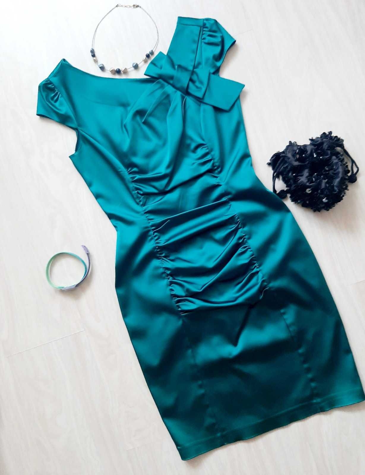 Шикарное зелёное атласное итальянское платье Perletti разм М