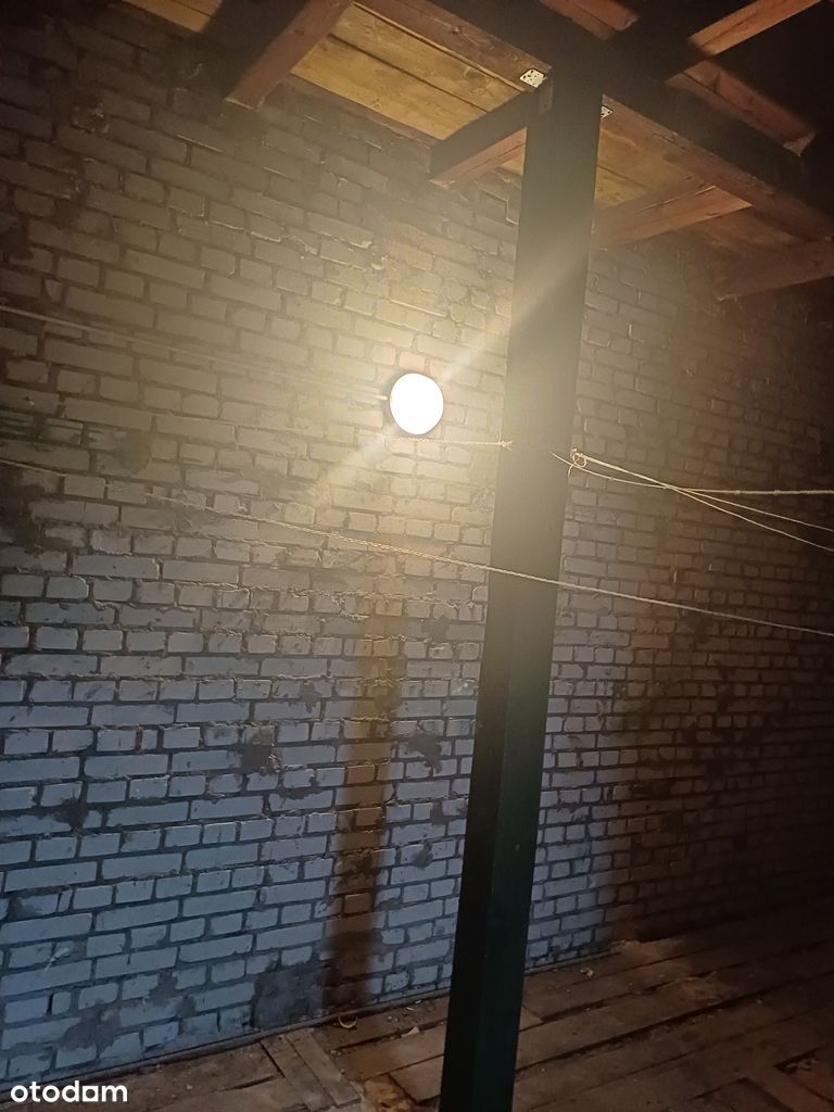 Strych na Starym Żoliborzu do adaptacji na mieszkanie