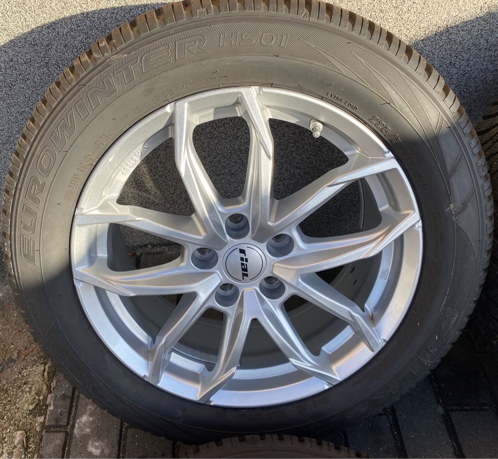 Alufelgi z oponami 225/55 R17 Opel Insignia B Astra J GTC Zafira C