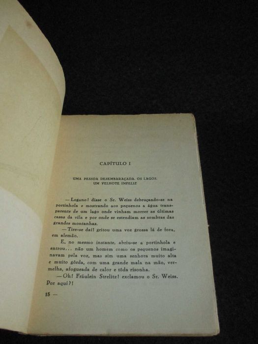 Livro Em Pleno Azul D. Virgínia de Castro e Almeida