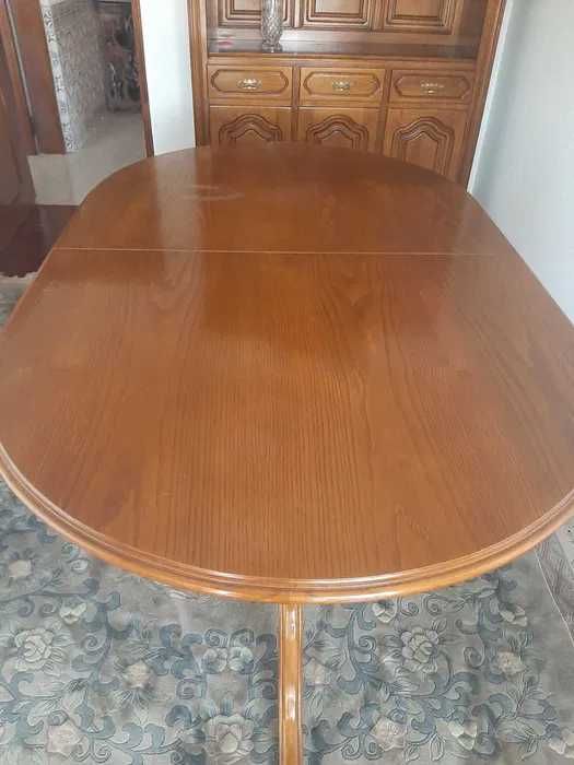 Mesa em Madeira Castanho