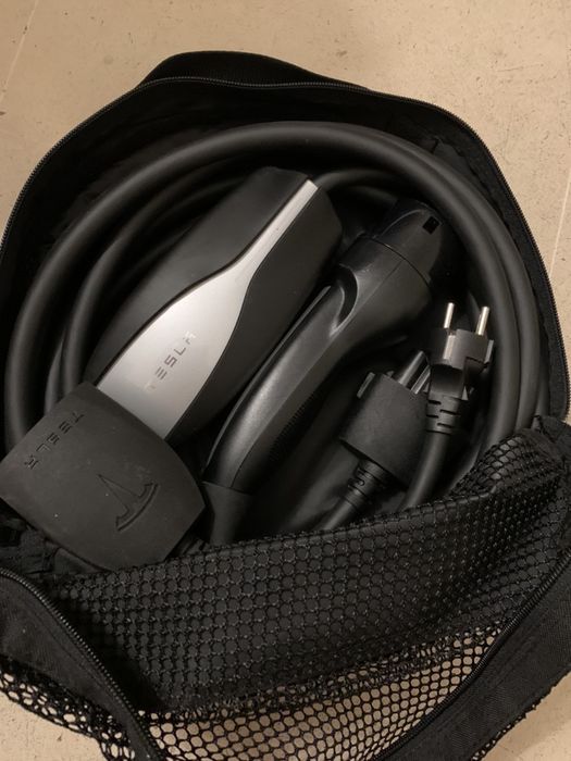 UMC Tesla model S/M/Y/3 Trifasico C/adaptador