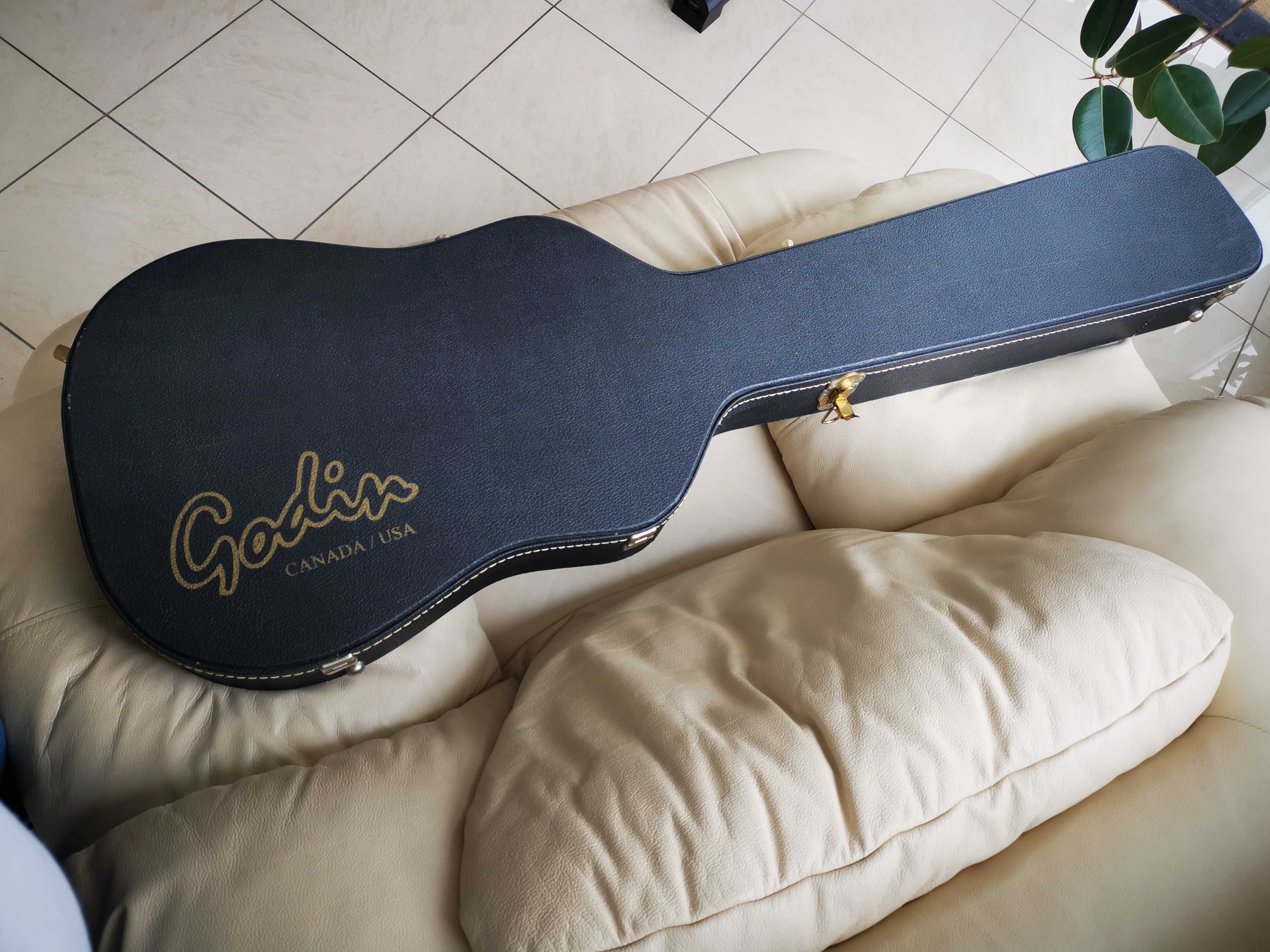 Gitara basowa Godin A5