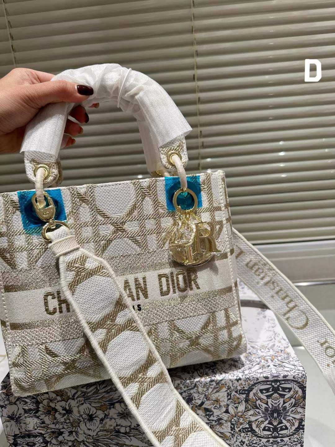 Torebka damska elegancka Dior 600-05