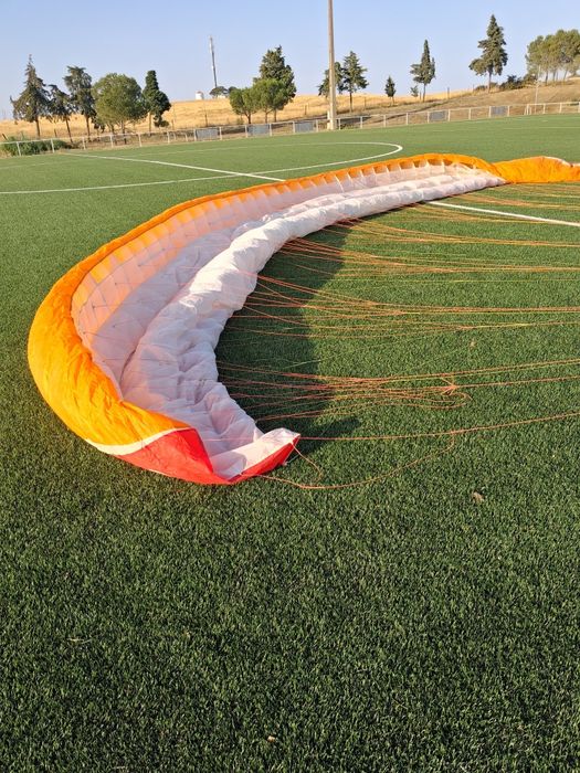 Vendo parapente Bilugar Windtech Bantoo  negociável