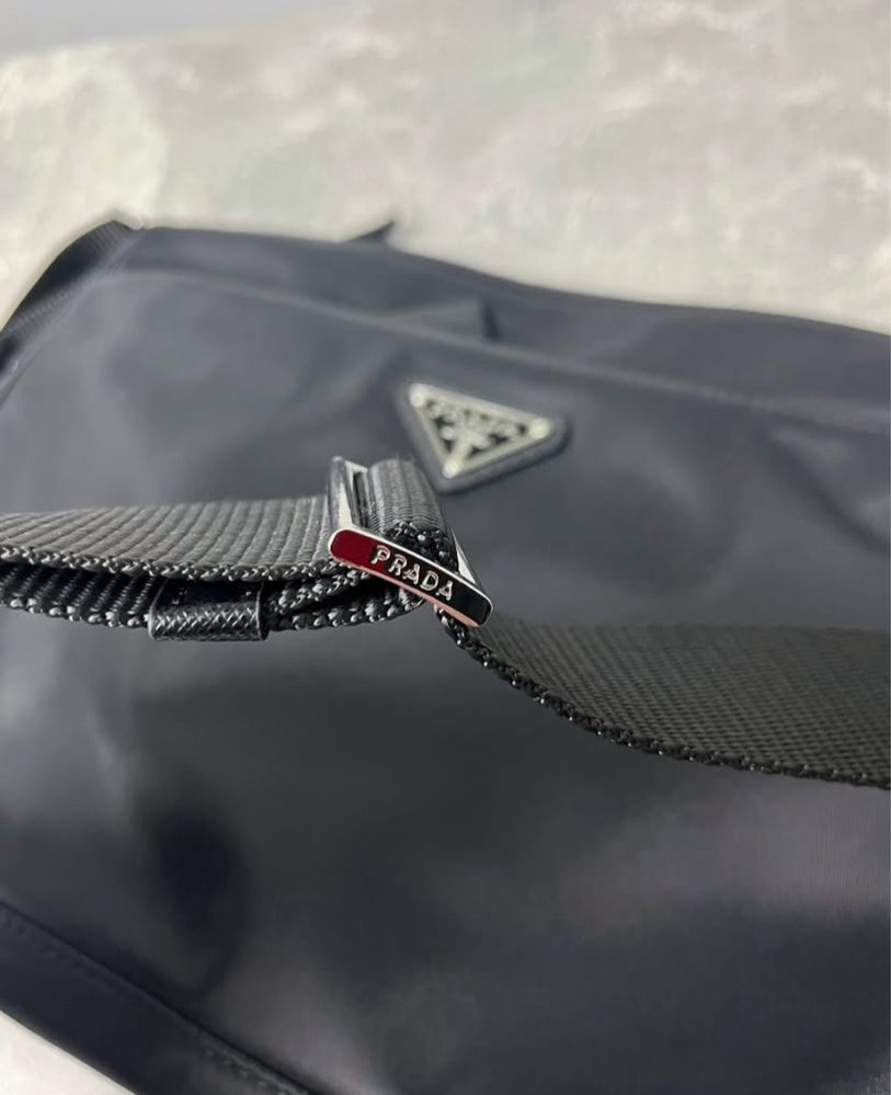 Сумка Prada 1BC421 нейлонова чорна loro louis чоловіча мессенджер