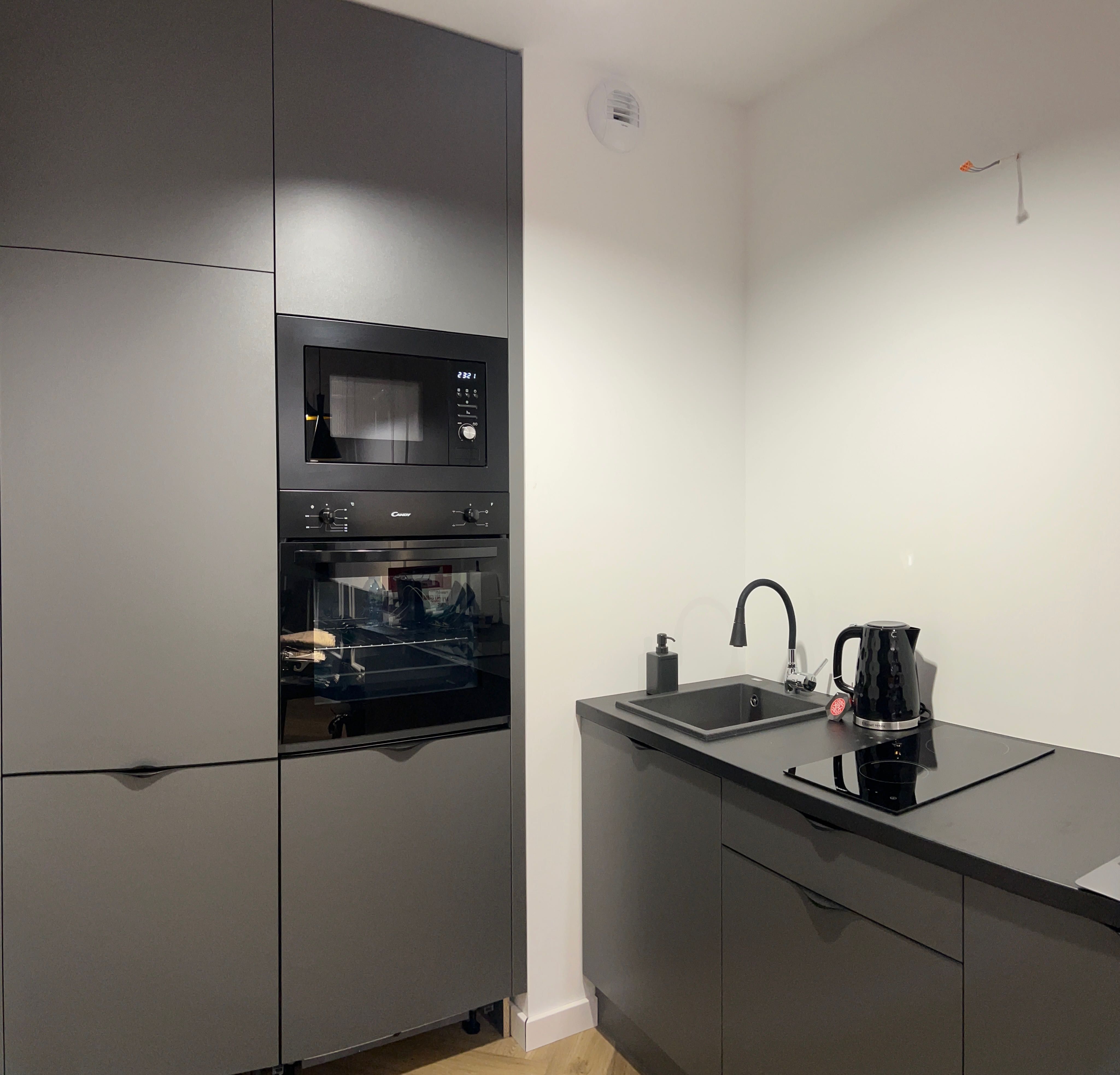 Apartament we Wrocławiu z prywatnym jacuzzi i dużym łóżkiem doby M35