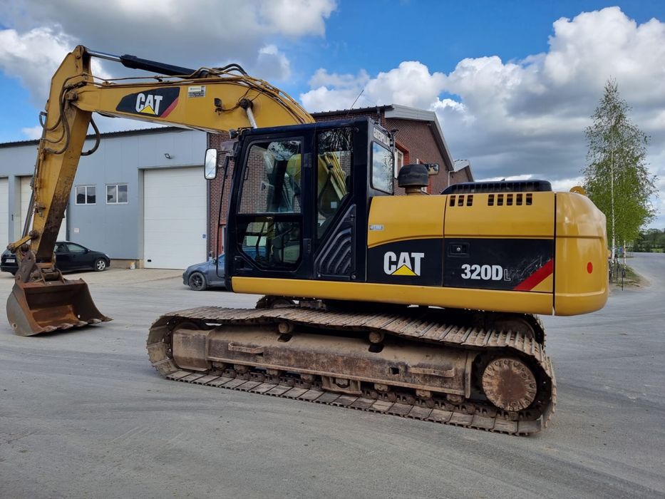 Продам экскаватор Caterpillar 320 D , 2013 года