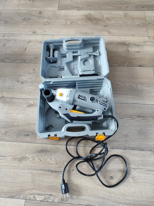 Bruzdownica Titan 1700wat, tarcze 2x 150mm, rok produkcji 2024
Rok pro