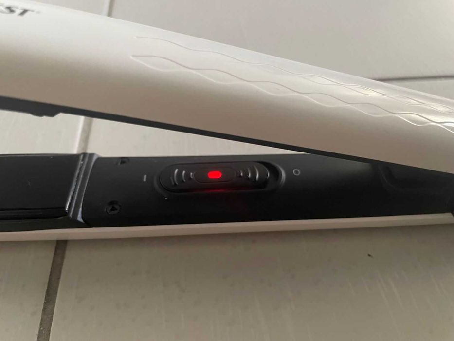 Prostownica do włosów SilverCrest – elegancka i skuteczna!